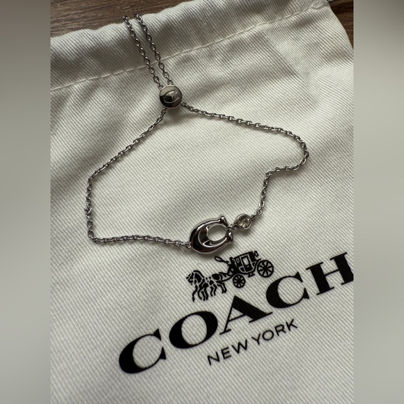 NEW‼️ COACH SIGNATURE “C” CRYSTAL SILVER SLIDER BRACELET - Picture 8 of 13